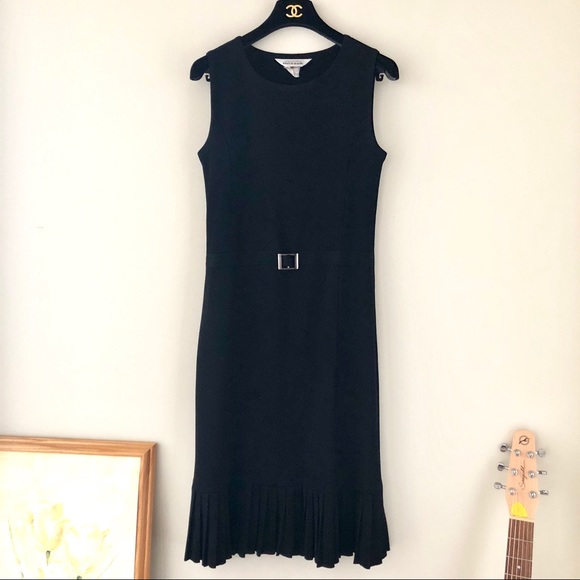 Misook Black Sleeveless Dress w/ Pleated Hem XS - Picture 2 of 8